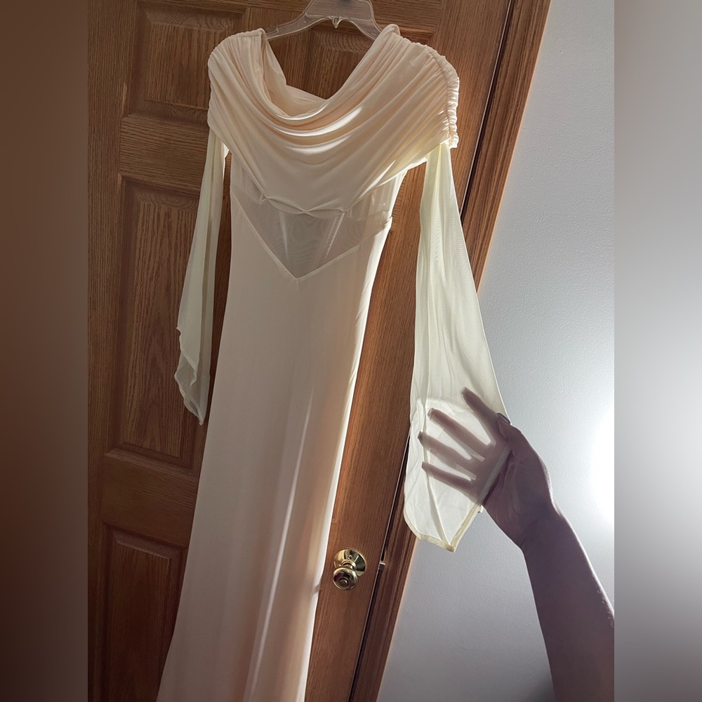 Meshki Cream Off-Shoulder Long Sleeve Gown - Picture 3 of 8
